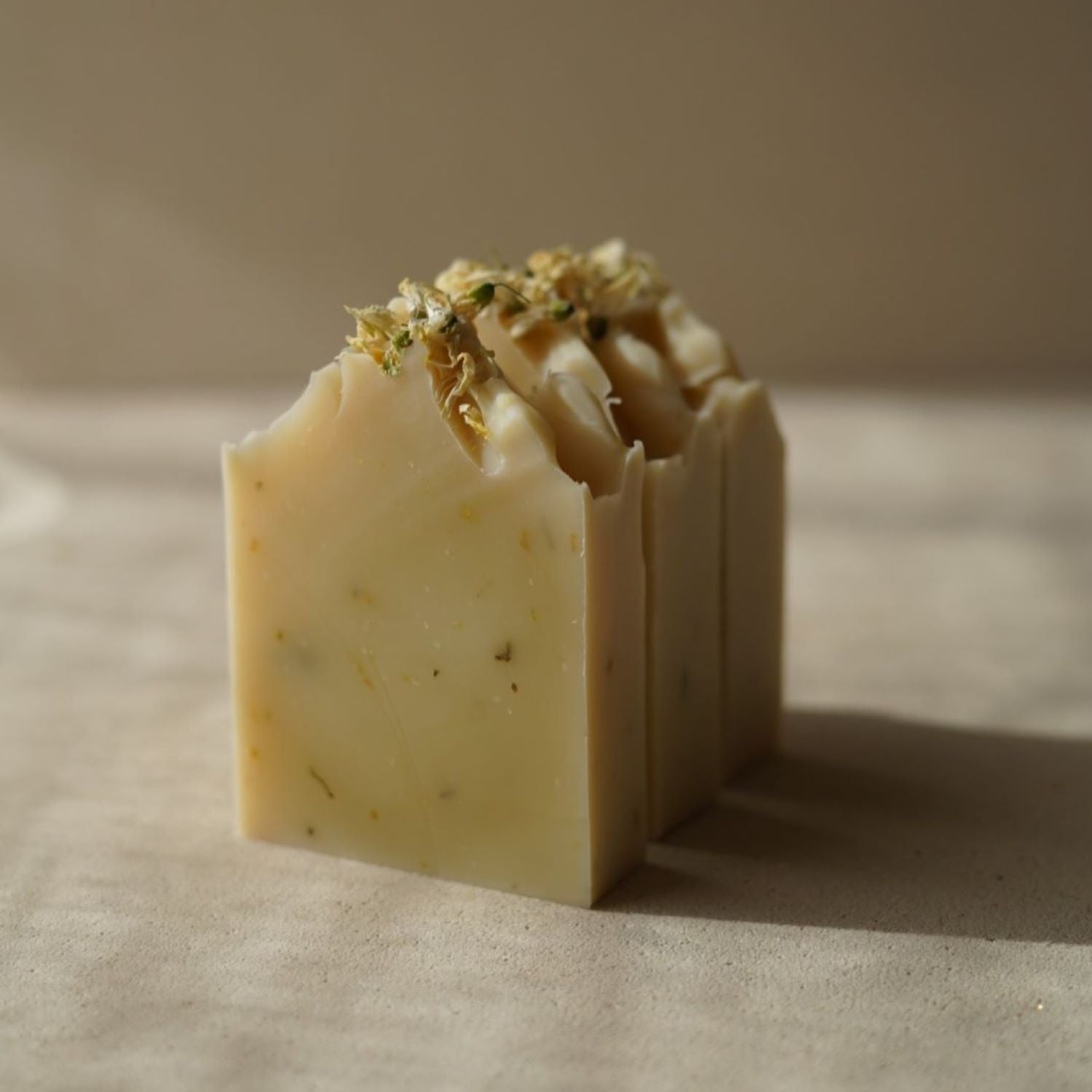 Savon artisanal naturel "Acacia Blanc" fait à la main - savon bio - savon organique